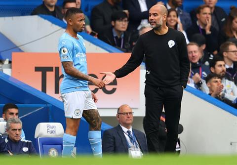 Gabriel Jesus tỏ lòng biết ơn với Pep Guardiola  